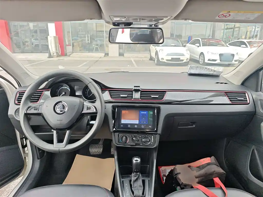 Skoda Rapid Spaceback 2020 — фото 6