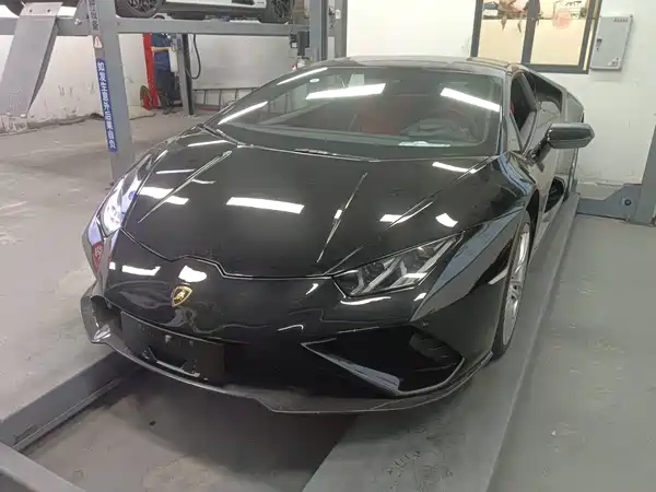 Lamborghini Huracan 2021