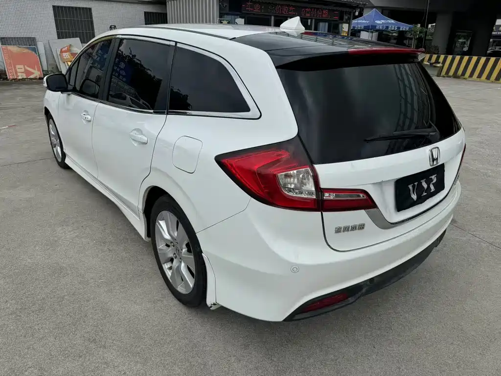 Honda Jade 2015 — фото 9