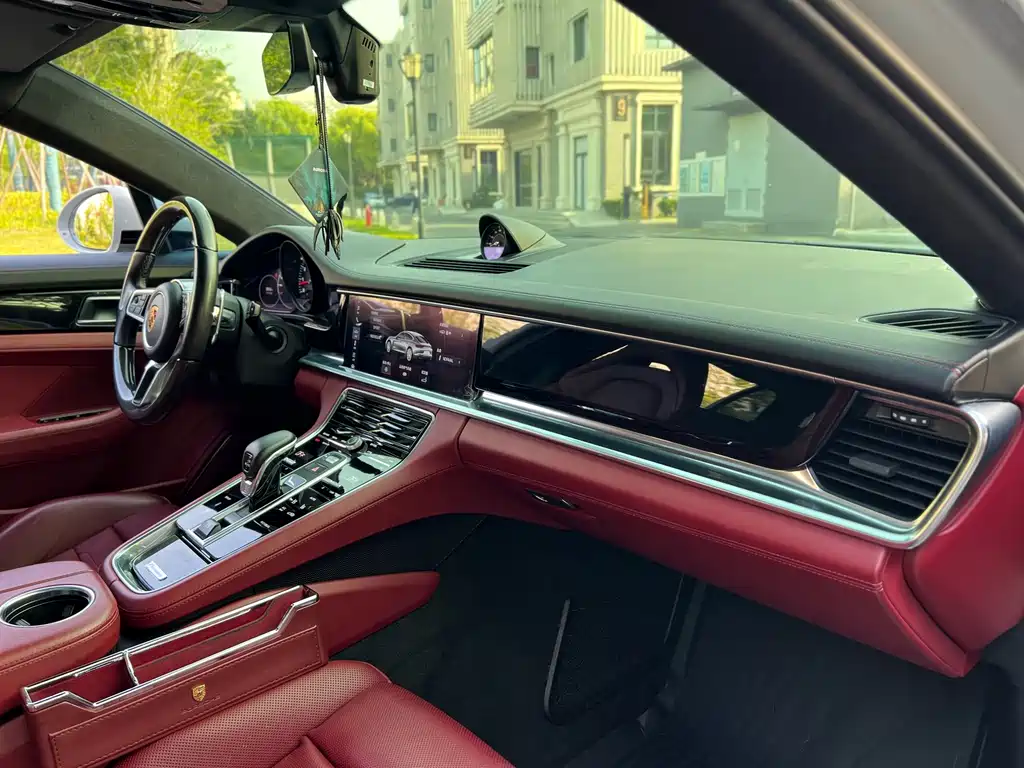 Porsche Panamera 2019 — фото 11