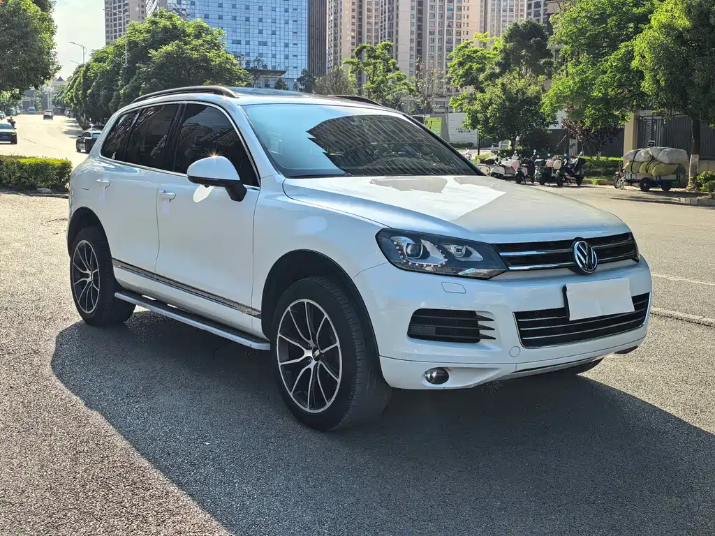 Volkswagen Touareg 2015 — фото 3