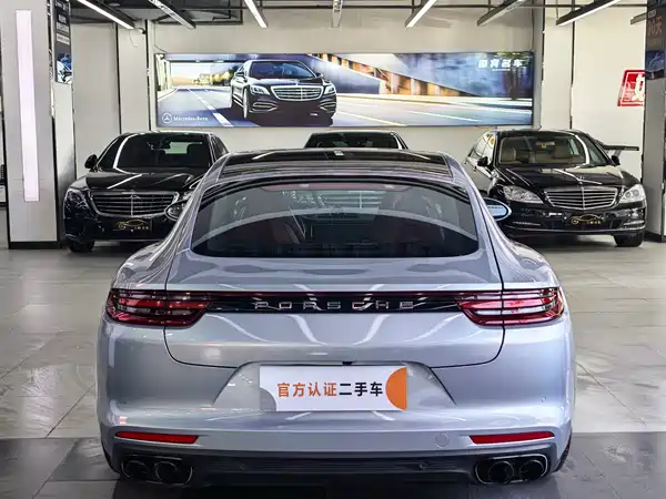 Porsche Panamera 2019