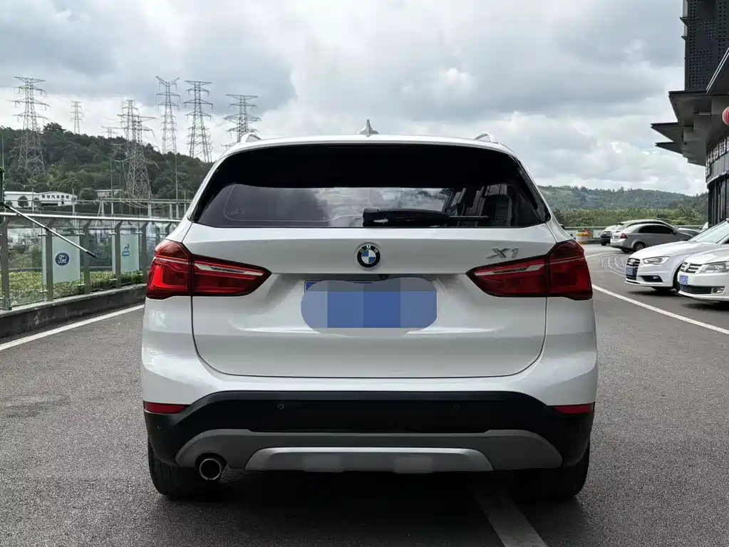 BMW X1 2018 — фото 12