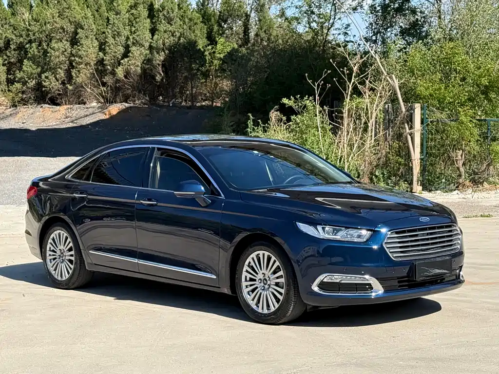 Ford Taurus 2017 — фото 3