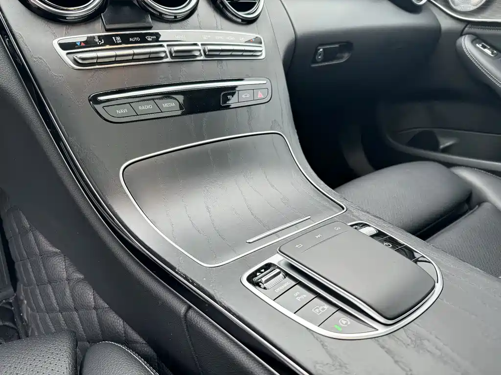 Mercedes-Benz C-Class 2020 — фото 21