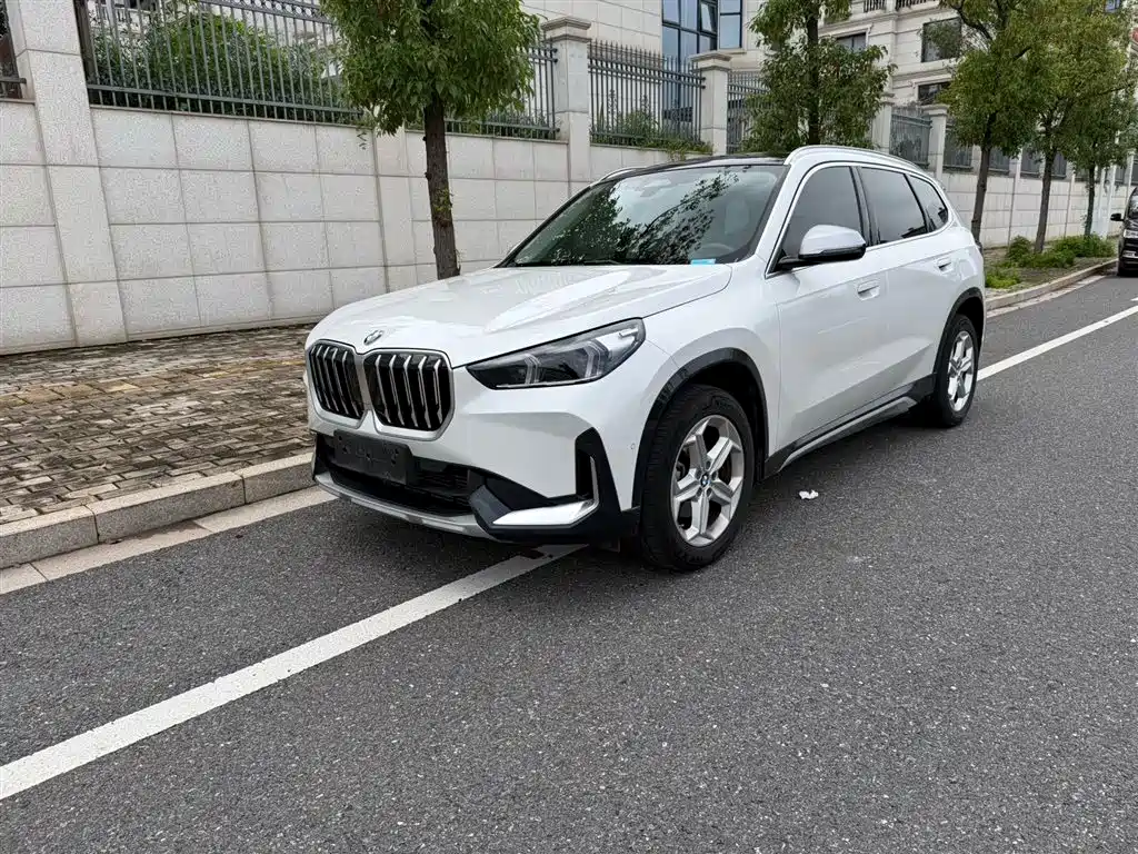BMW X1 2023 — фото 1