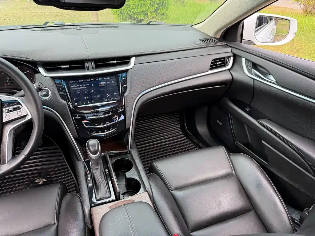 Cadillac XTS 2019 — фото 11