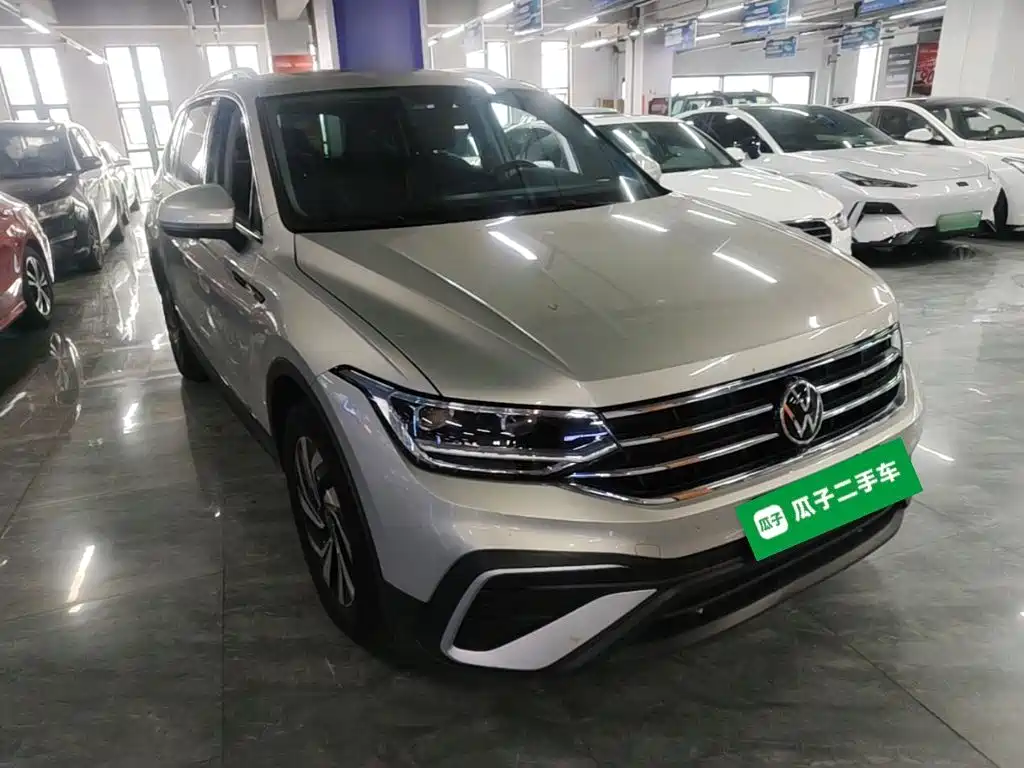 Volkswagen Tiguan L 2023 — фото 4