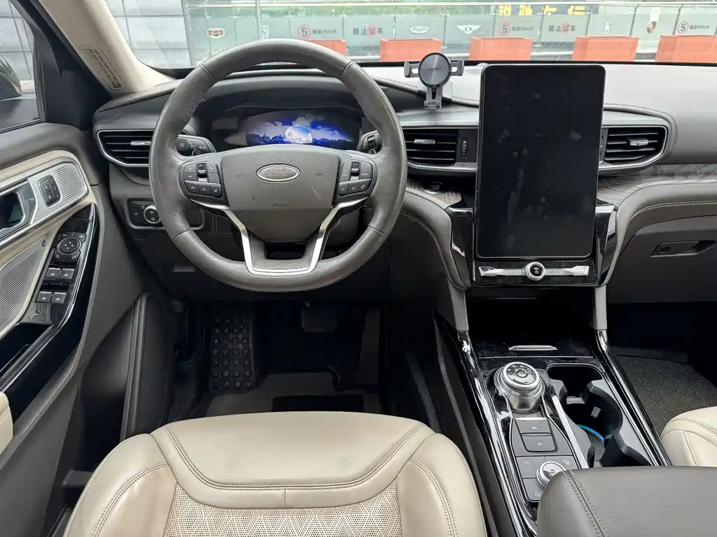 Ford Explorer 2020 — фото 17