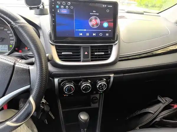 Toyota Yaris L 2020