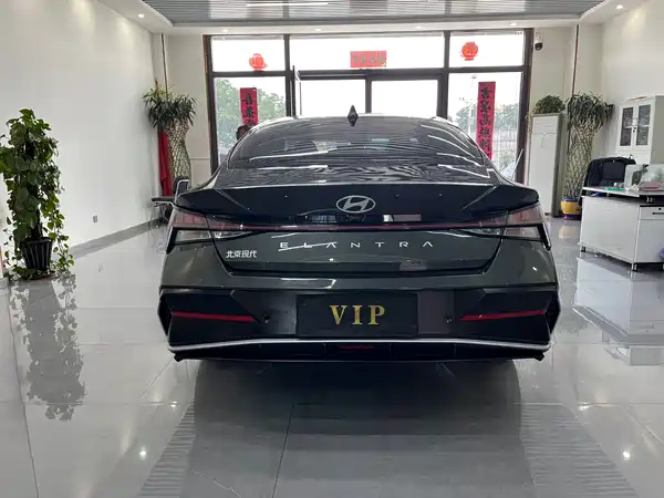 Hyundai Elantra 2024