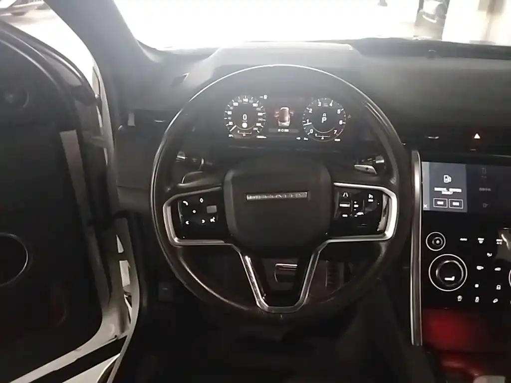 Land Rover Discovery Sport 2022 — фото 11