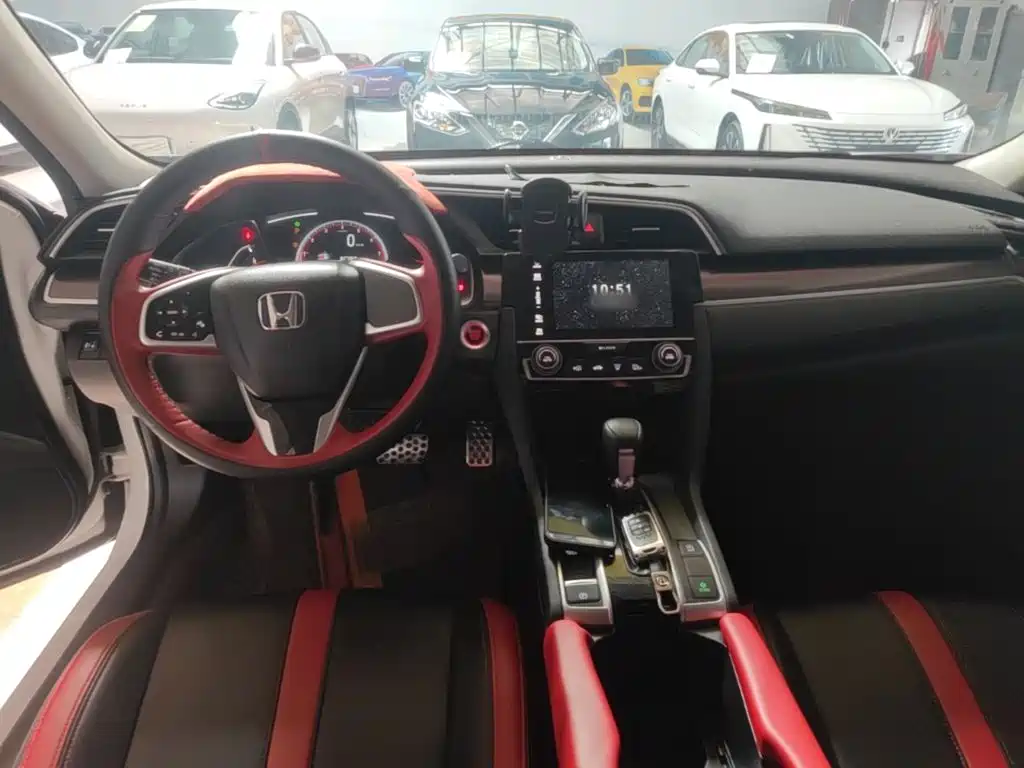Honda Civic 2021 — фото 10