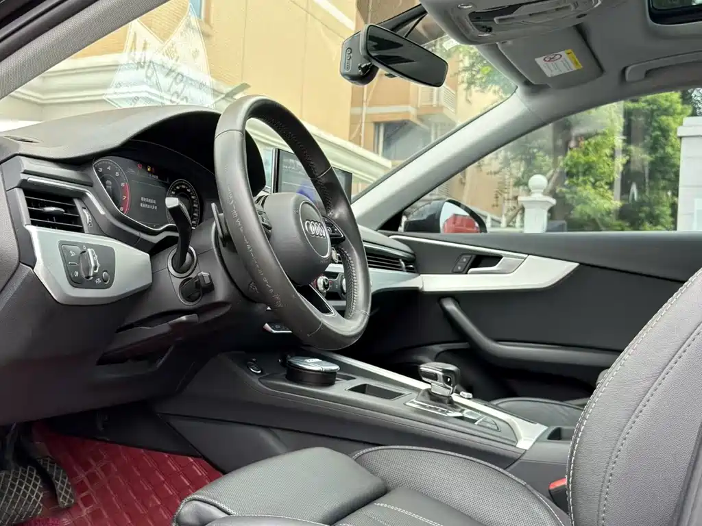 Audi A4L 2021
