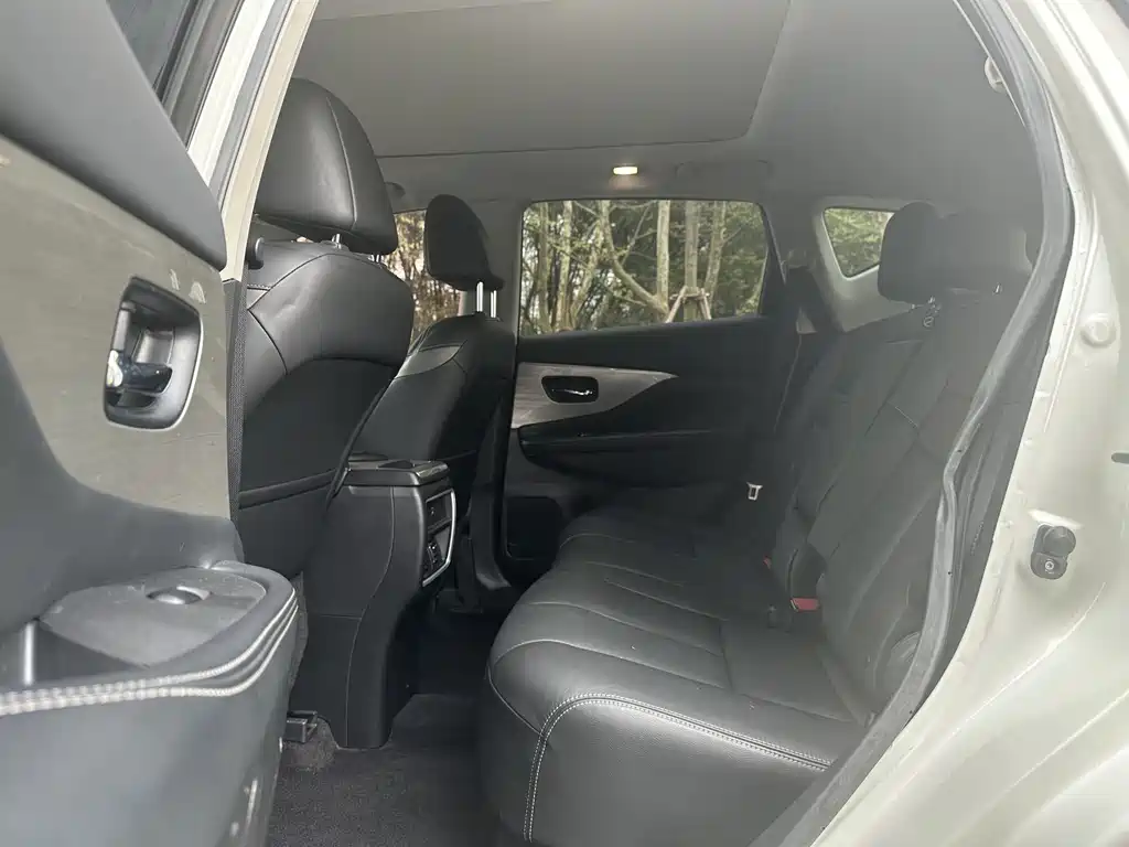 Nissan Murano 2017 — фото 10