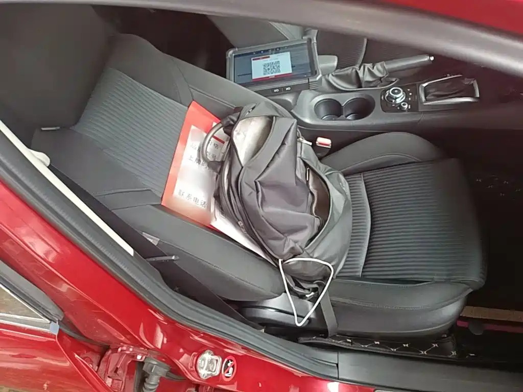 Mazda 3 Axela 2015 — фото 25