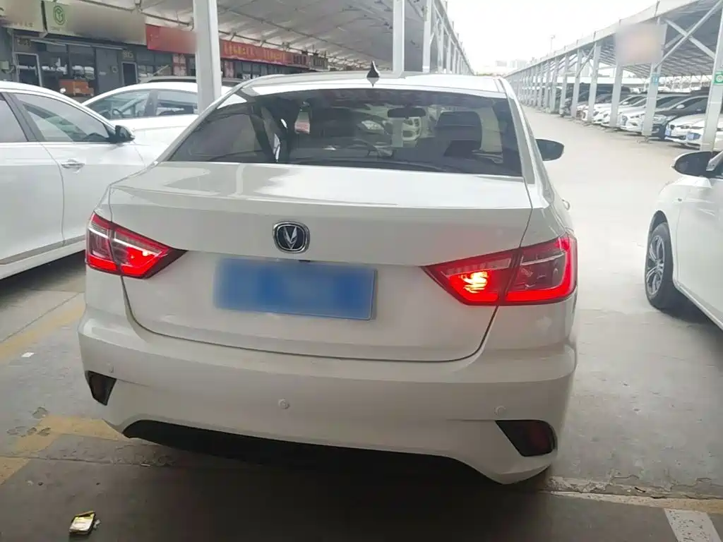 Changan Eado DT 2020 — фото 6