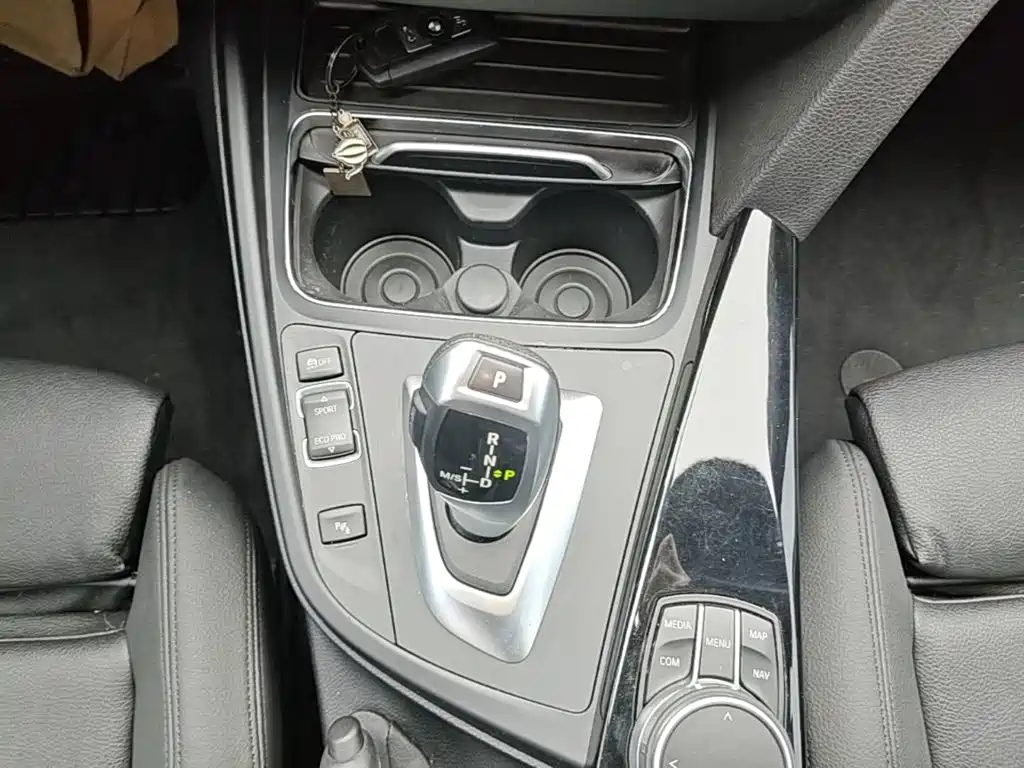 BMW 3 Series GT 2020 — фото 14