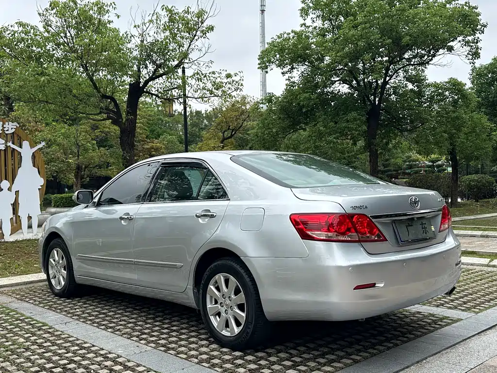 Toyota Camry 2008 — фото 9