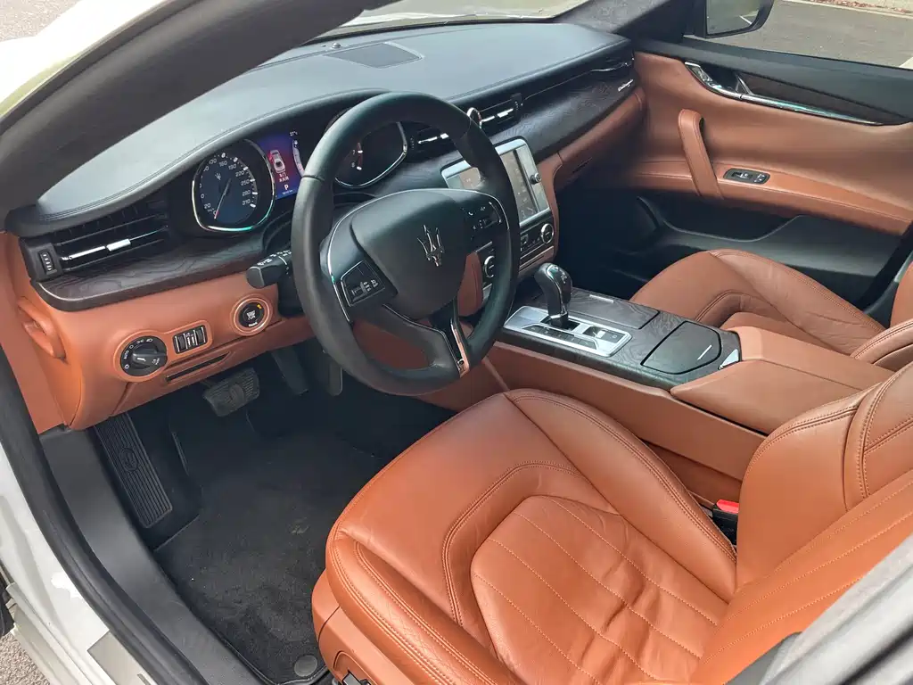 Maserati Quattroporte 2014