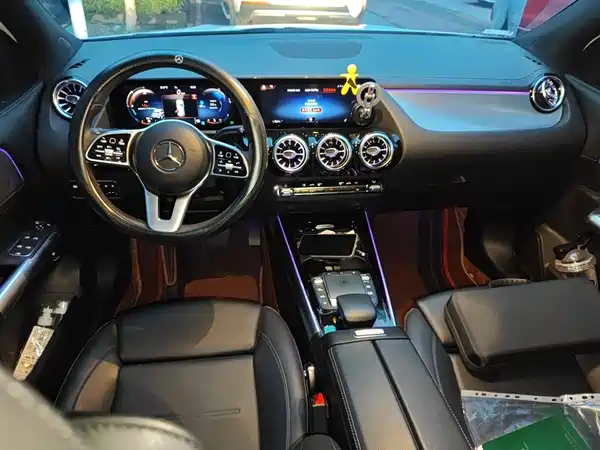 Mercedes-Benz GLA 2021