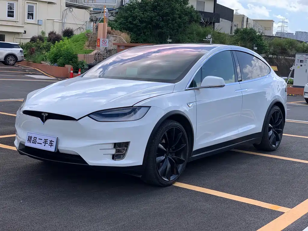 Tesla Model X 2016