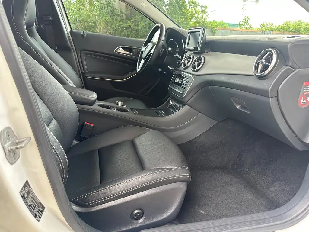 Mercedes-Benz GLA 2015 — фото 14