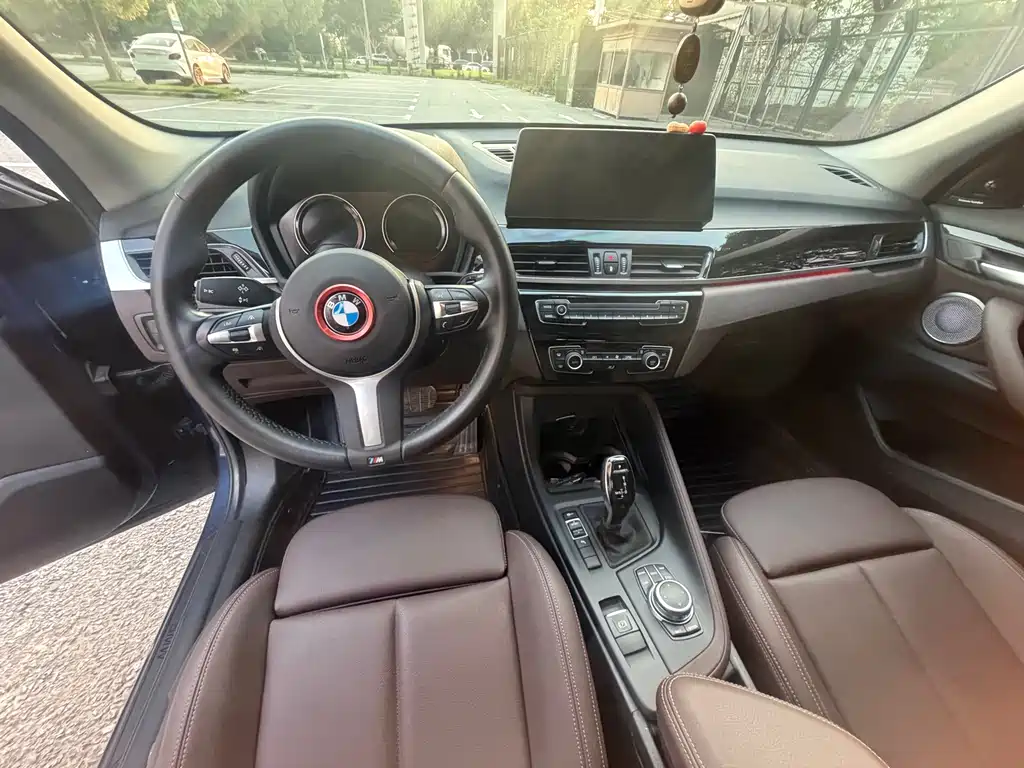 BMW X1 2022 — фото 12