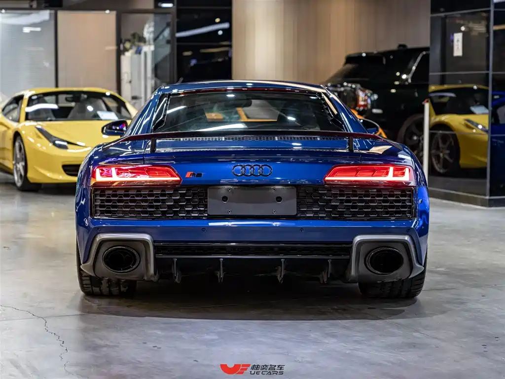 Audi R8 2023 — фото 5
