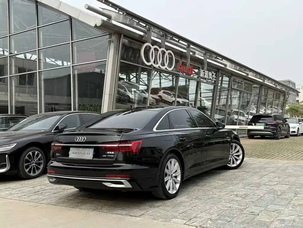 Audi A6L 2024 — фото 8