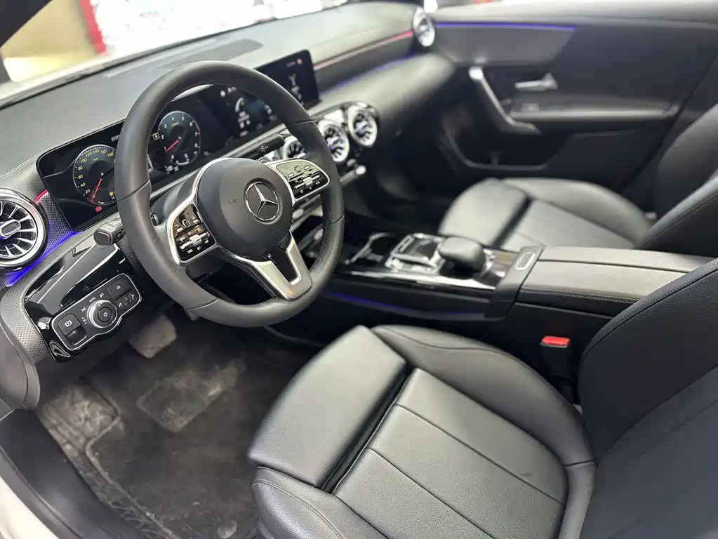 Mercedes-Benz A-Class 2022 — фото 8