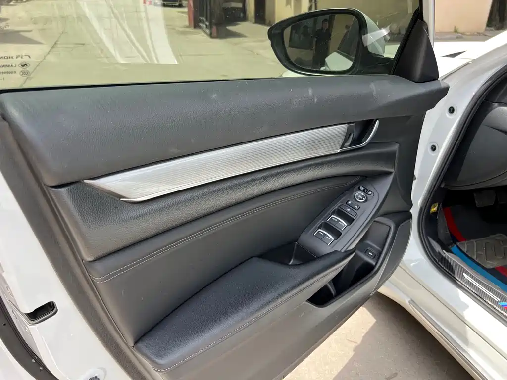 Honda Accord 2021 — фото 10