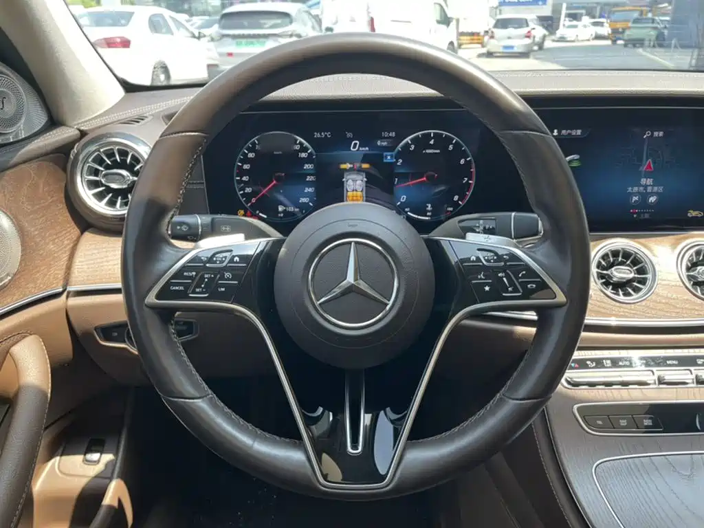 Mercedes-Benz E-Class 2021 — фото 16