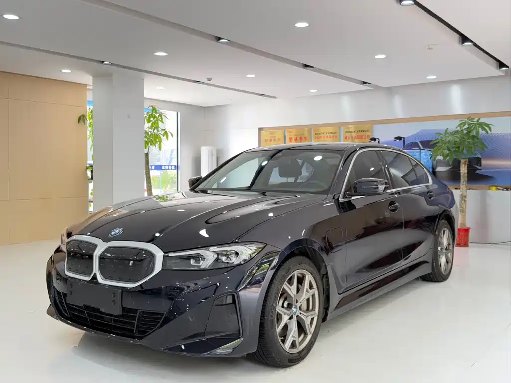 BMW i3 2022 — фото 1