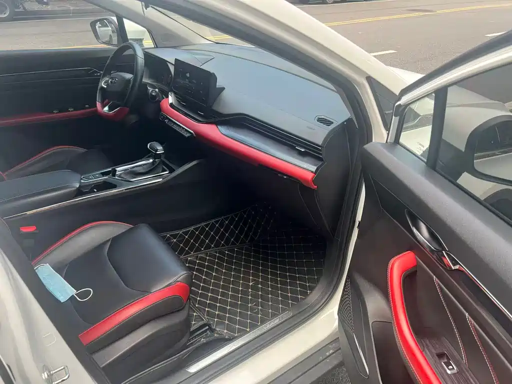 Geely Emgrand S 2022