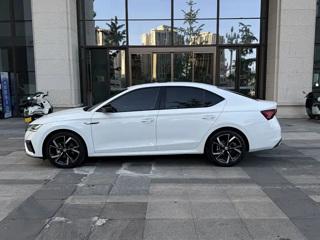Skoda Octavia 2023