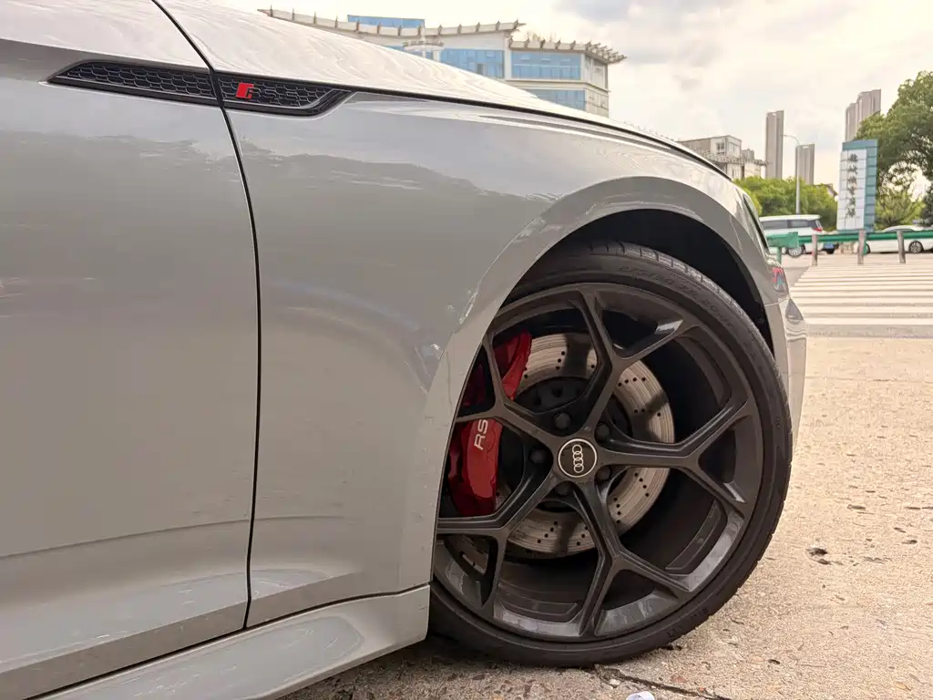 Audi RS 5 2025