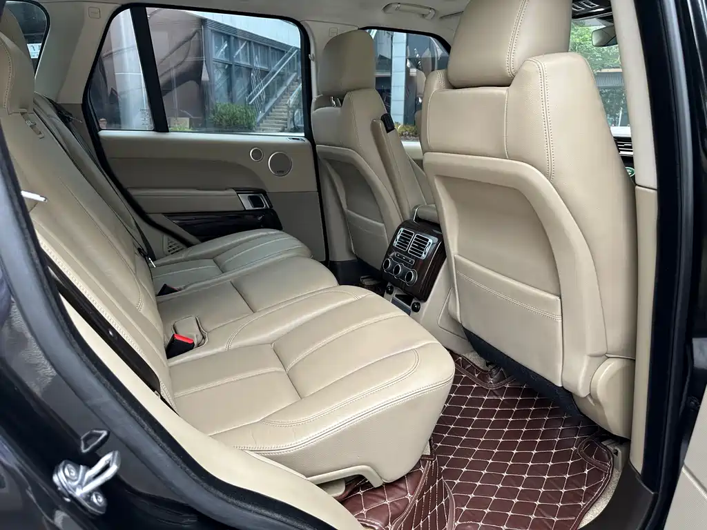 Land Rover Range Rover 2019 — фото 12
