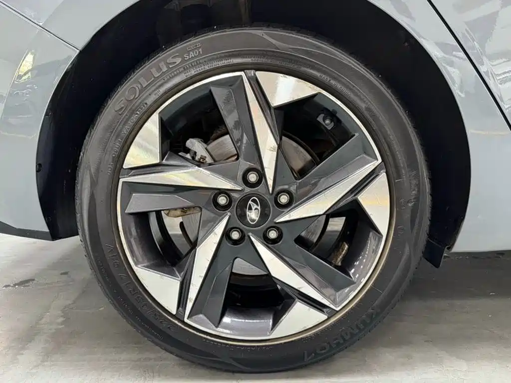 Hyundai Elantra 2022 — фото 19