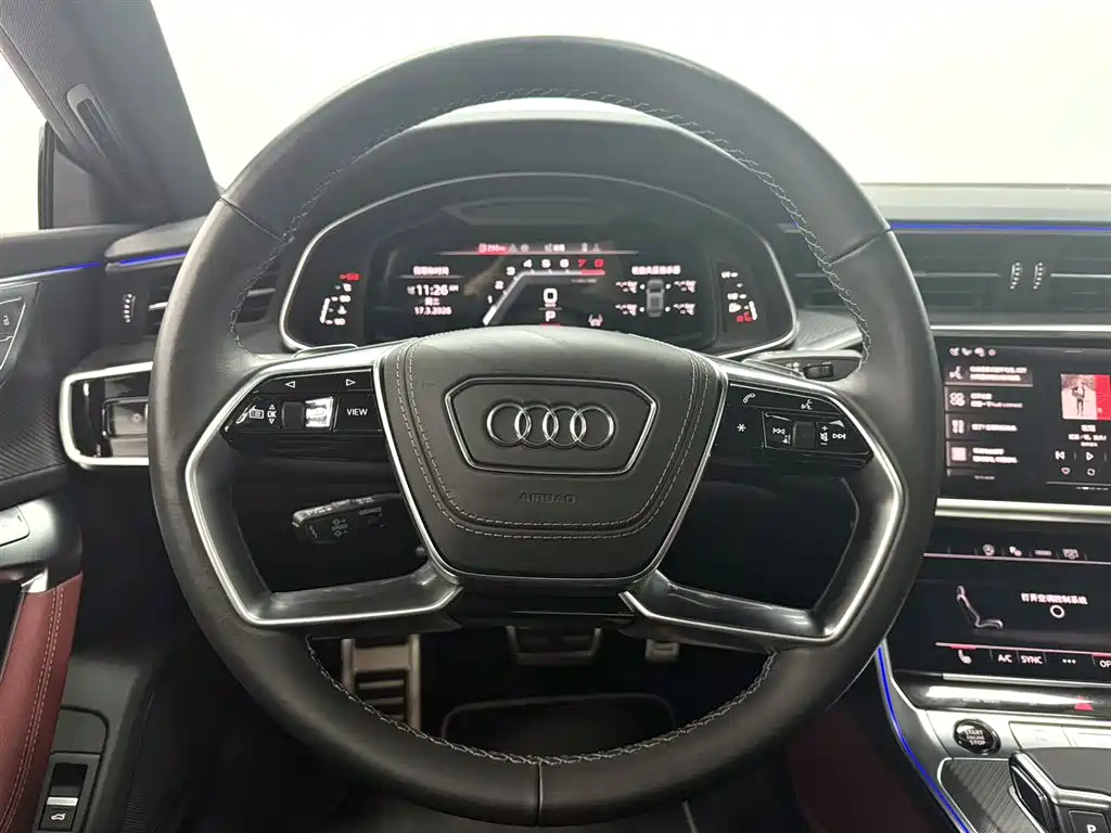 Audi A7L 2024 — фото 10