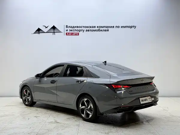 Hyundai Elantra 2023