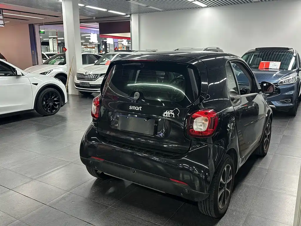 smart fortwo 2017 — фото 9