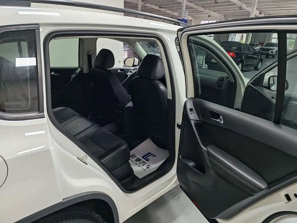 Volkswagen Tiguan 2019 — фото 13
