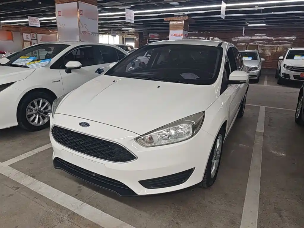 Ford Focus 2019 — фото 2