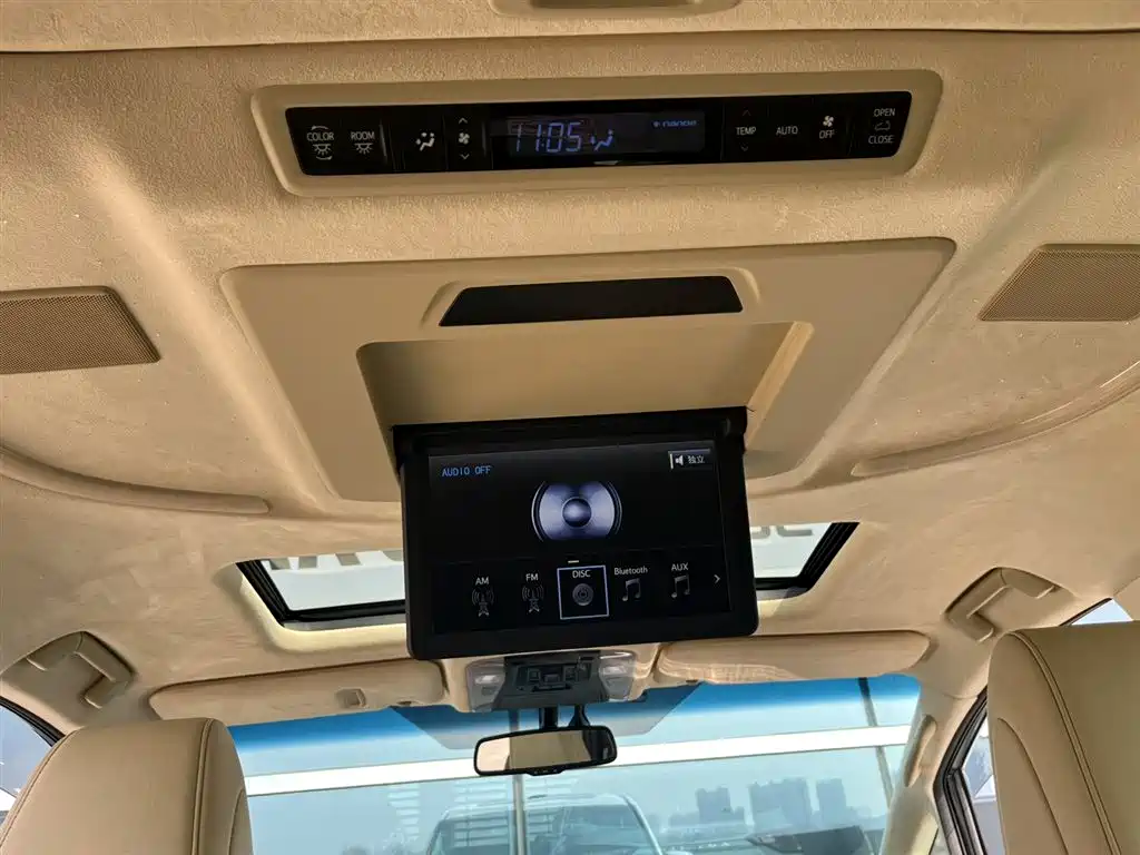 Toyota Alphard 2016 — фото 18