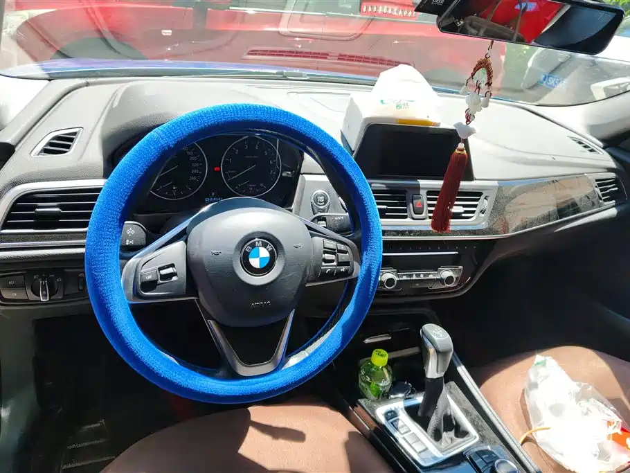 BMW 1 Series 2017 — фото 12