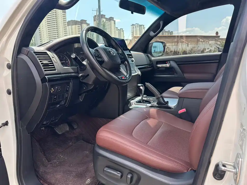 Toyota Land Cruiser 2016