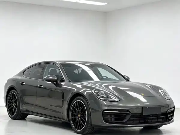 Porsche Panamera 2023