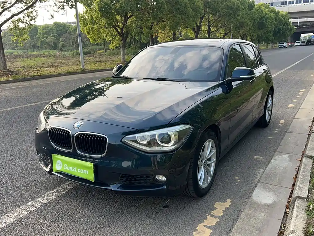 BMW 1 Series 2015 — фото 1