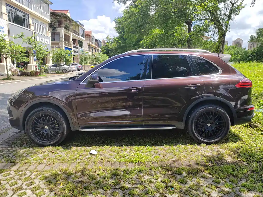 Porsche Cayenne 2015 — фото 9